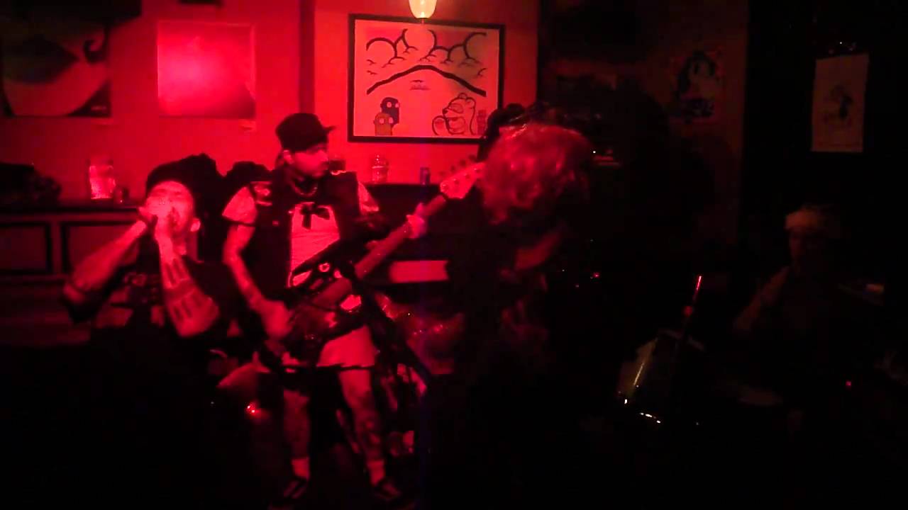 7 Crowns @ Pyrate Punx Party #1