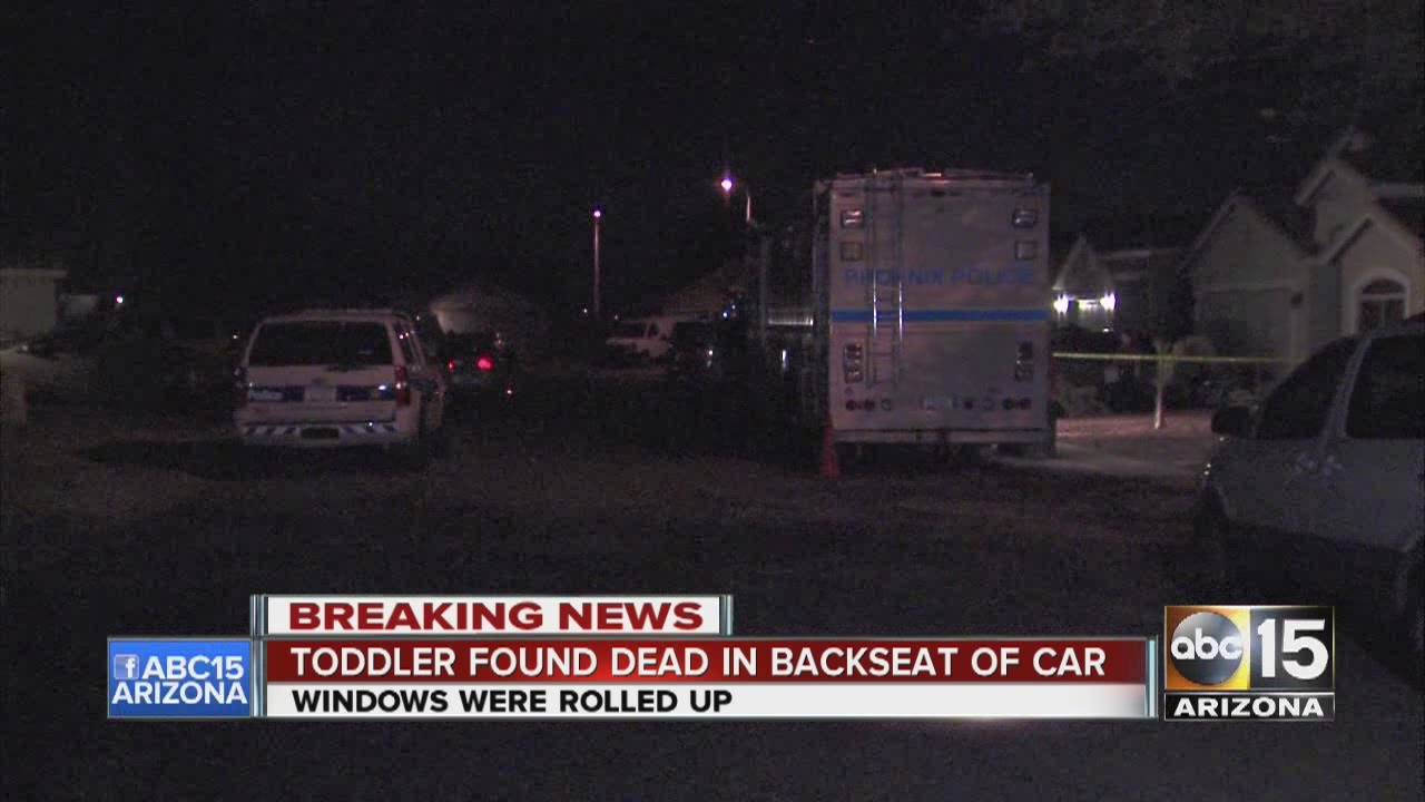 Phoenix toddler found dead in backseat of car
