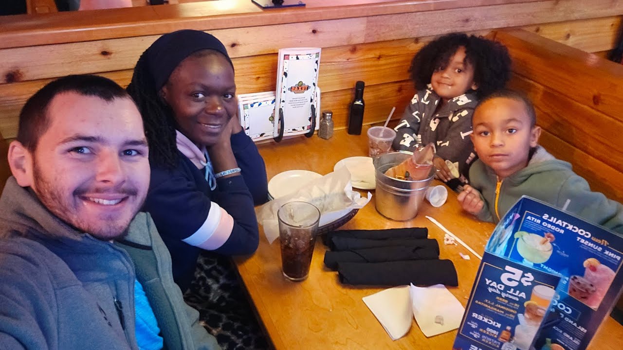 Maara ya kwanza kupeleka Jimmy na Cynthia Texas road house dinner 🍽️🩷