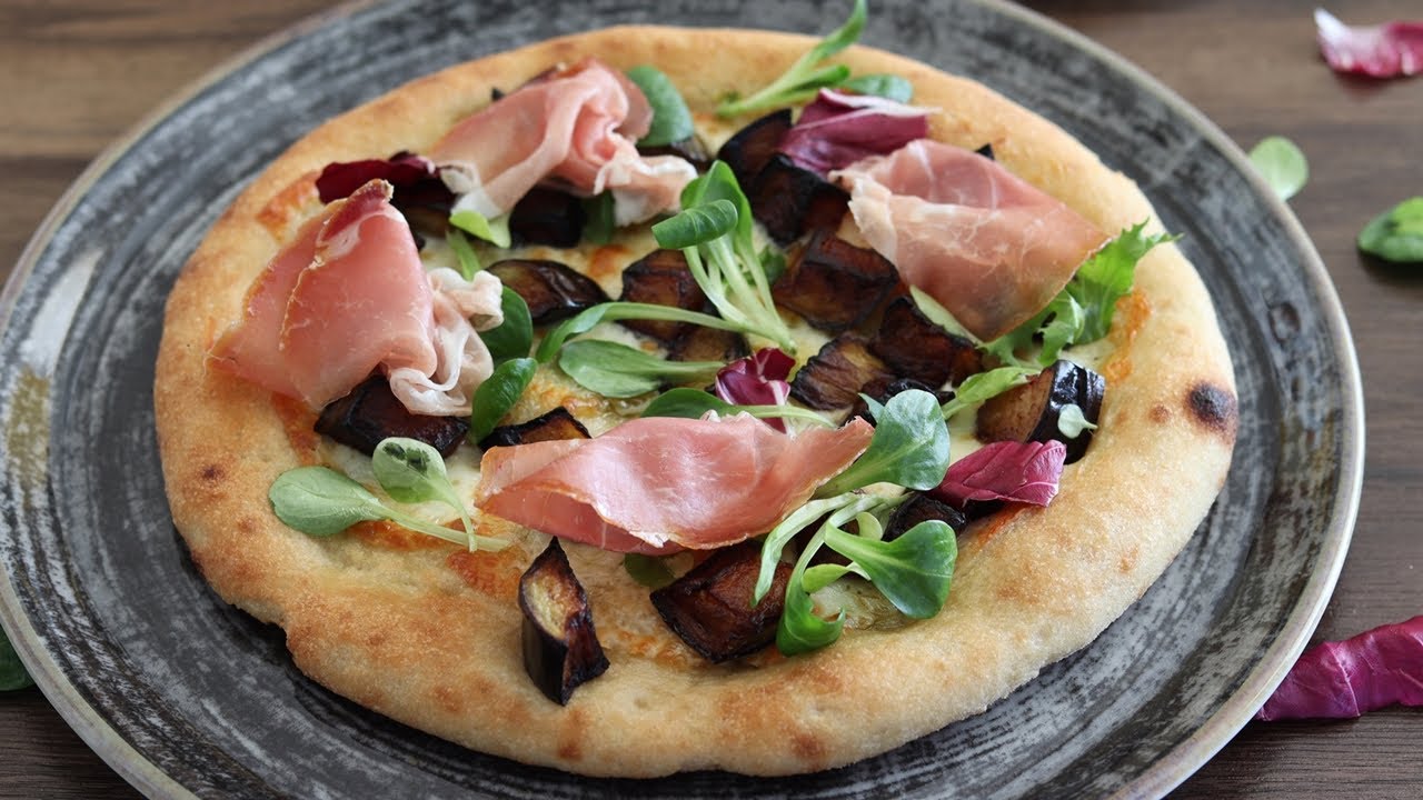 Pizza con provola e crudo | Senza glutine e senza mix commerciali