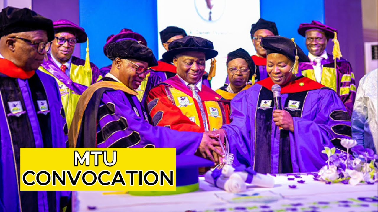 Церемония вручения дипломов Университета Маунтин Топ