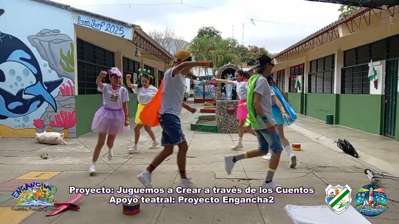 Cruzando el Espejo: La Magia de Ser Maestro en el País de las Maravillas 🎩🐇