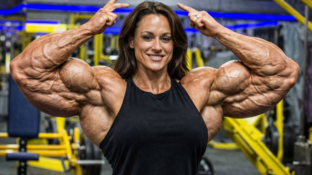 MASSIVE FEMALE BODYBUILDER WITH BIG BIG BIG MASSIVE BICEPS : NATASHA