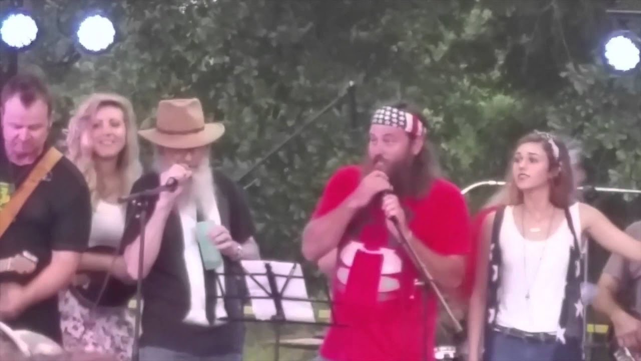 Duck Dynasty - Willie, Sadie, Uncle Si & Amber Brooke Taylor 