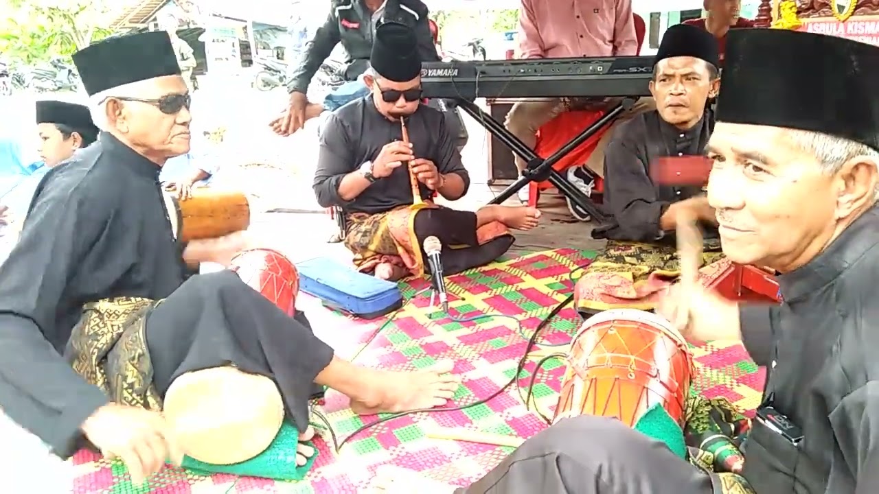 MAin gendang nafiri saat besilat