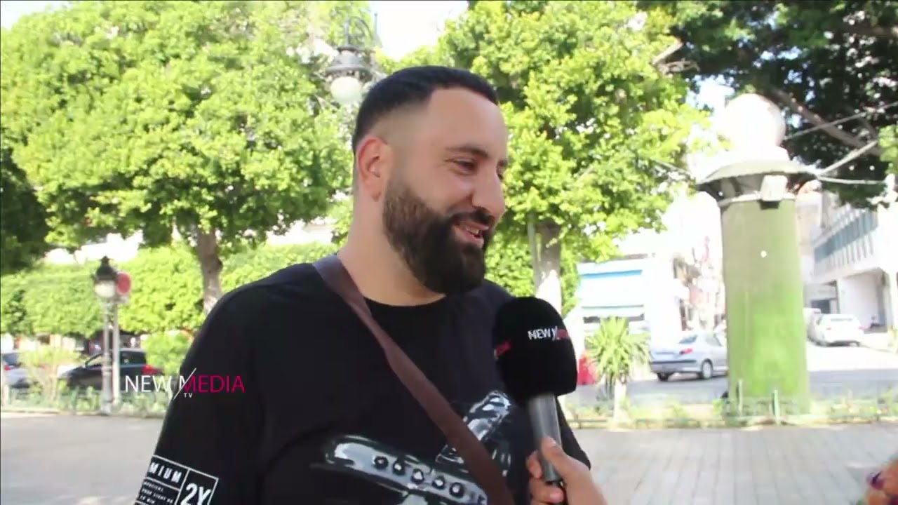 من الجزائر