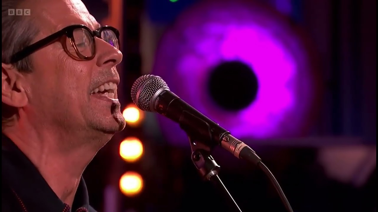 Haircut 100 - Fantastic Day Piano Rooms BBC Orchestra