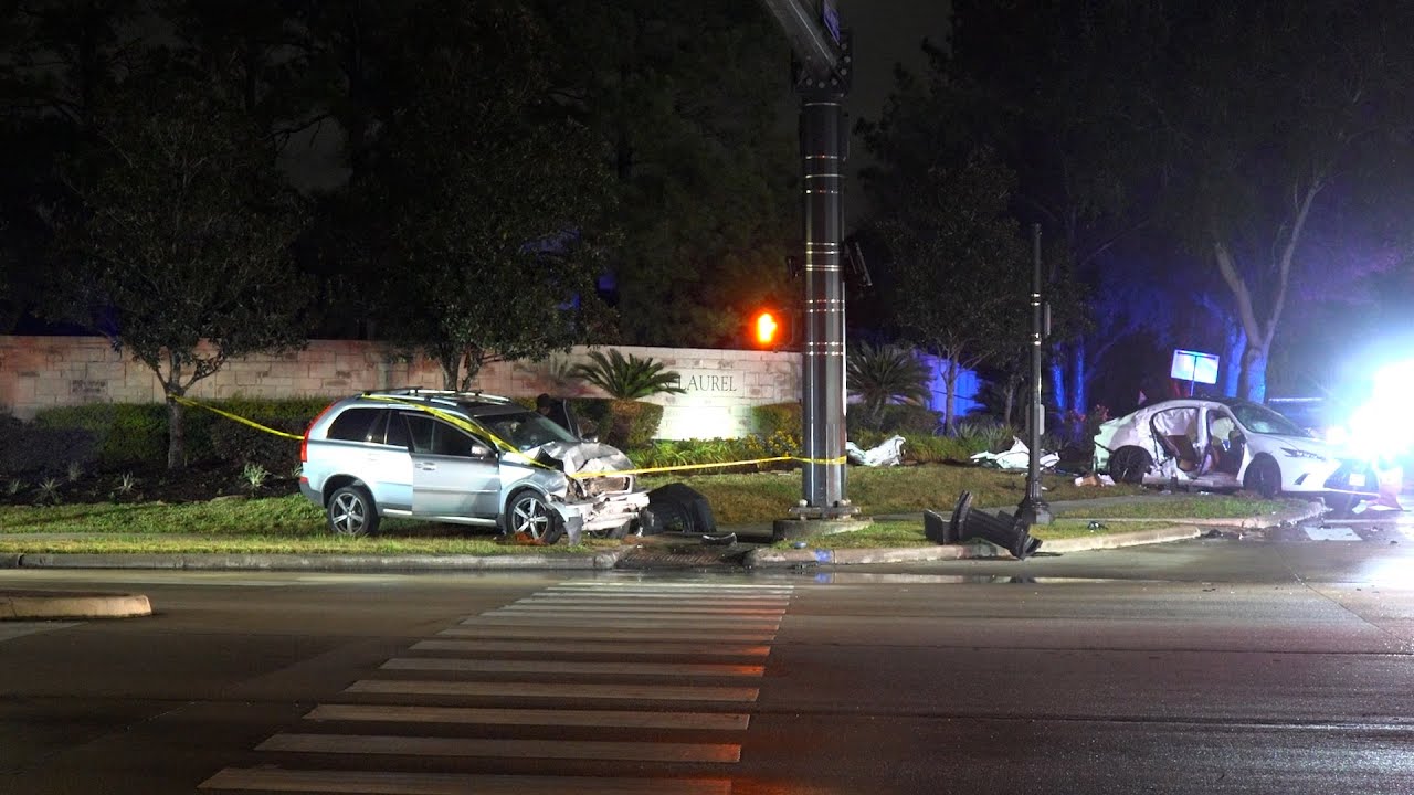 Passenger killed, three hospitalized in Sugar Land crash