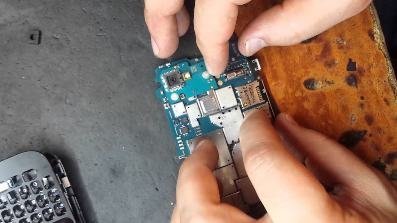 BlackBerry Q5 замена слота SIM карты