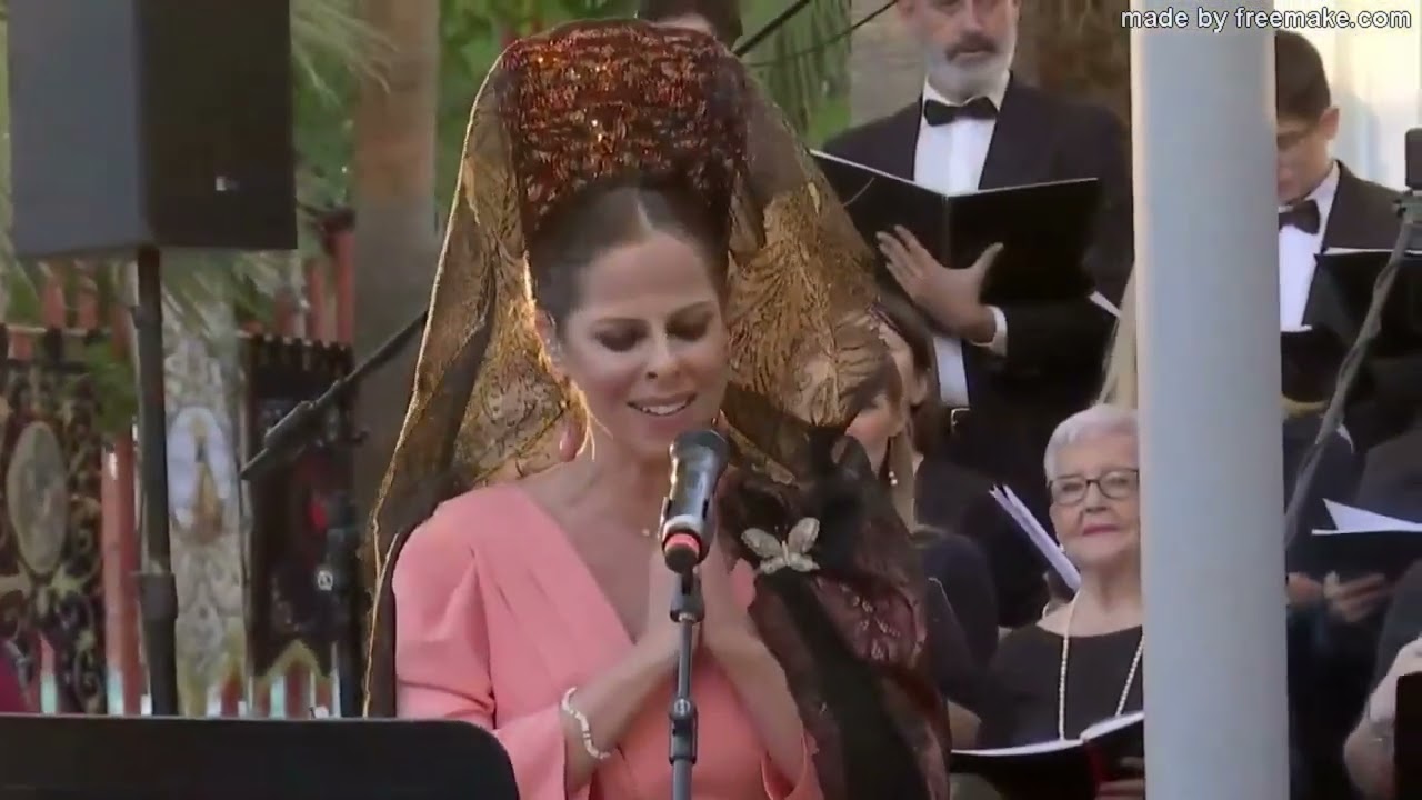 Pastora Soler, interpretando el 