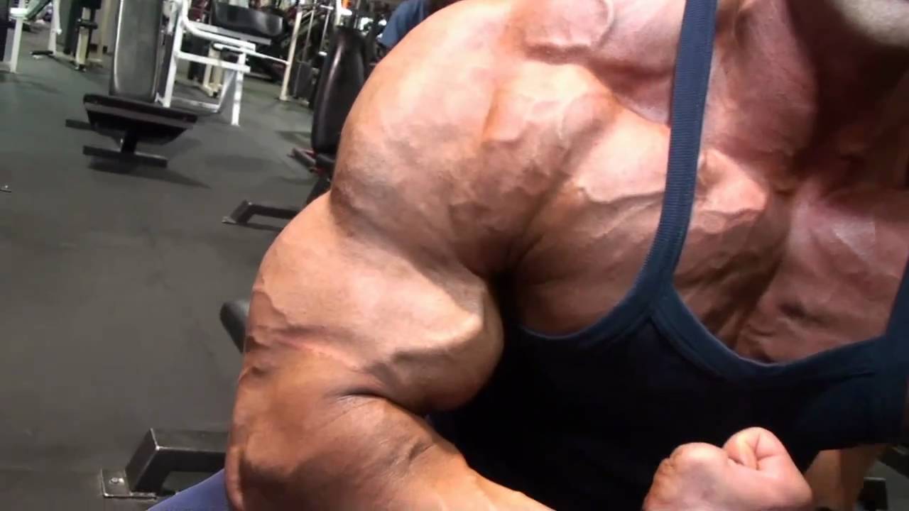 HD Muscle - Bodybuilder Craig Golias trains and poses in Las Vegas