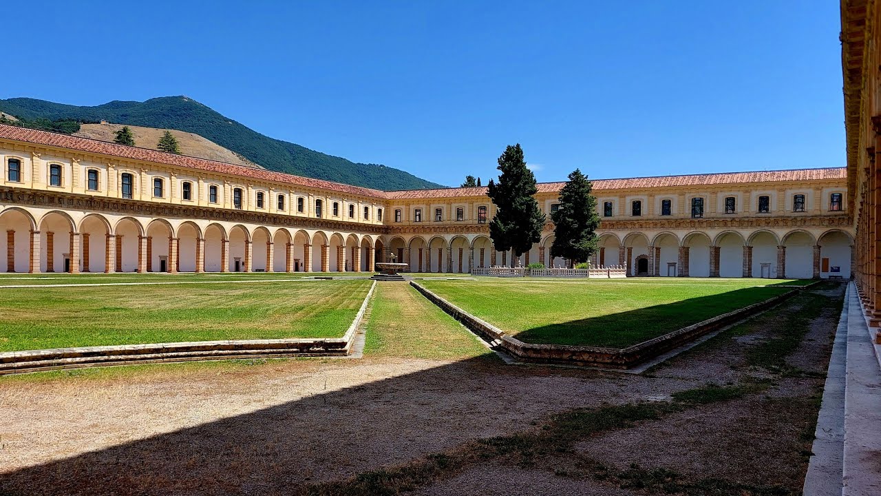 Certosa di San Lorenzo e Battistero di San Giovanni in Fonte