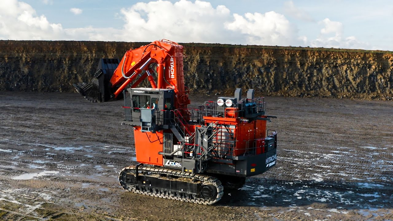 First Hitachi EX2000-7 ultra-large excavator arrives in Europe