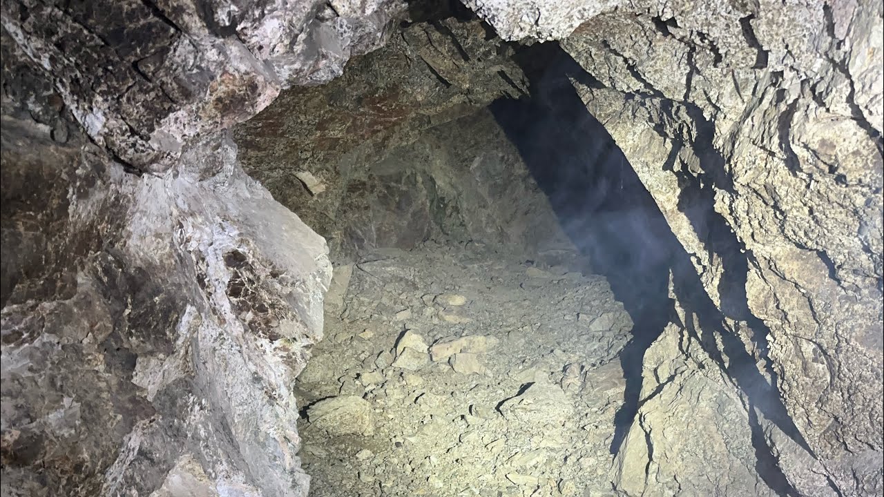 Full video of the Emma mines in action ca 