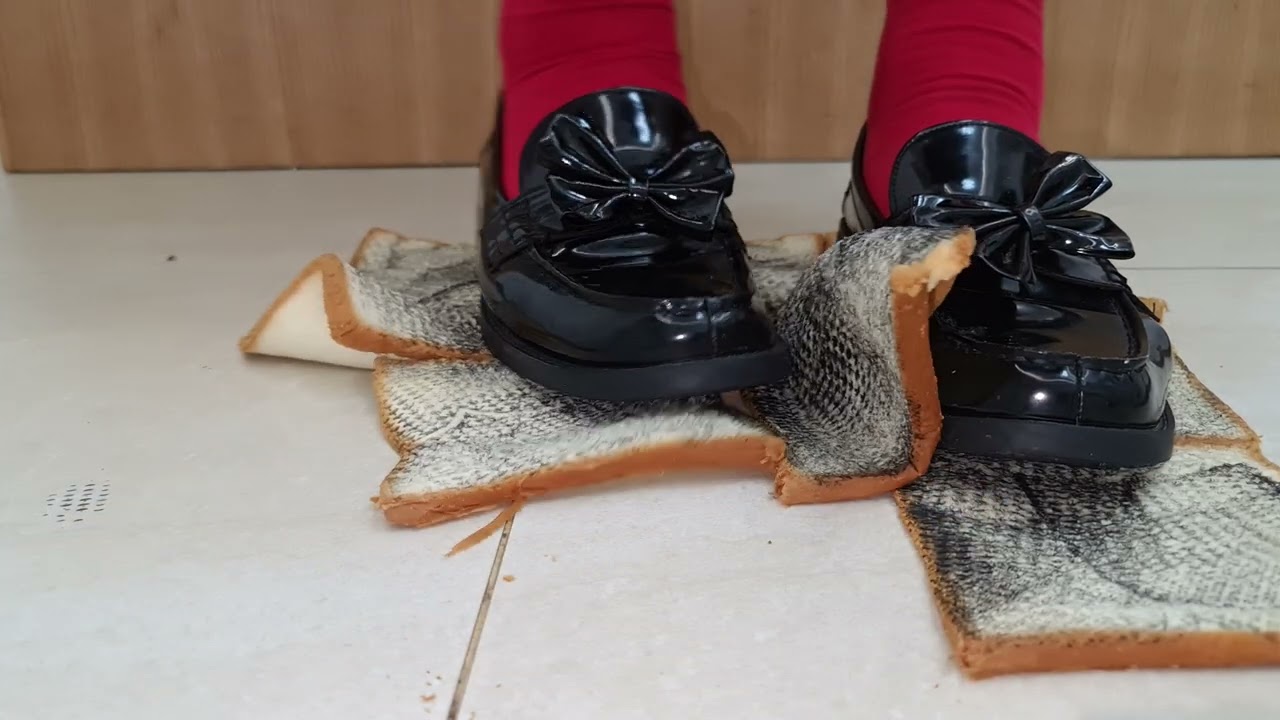 Dirty Loafer trample bread
