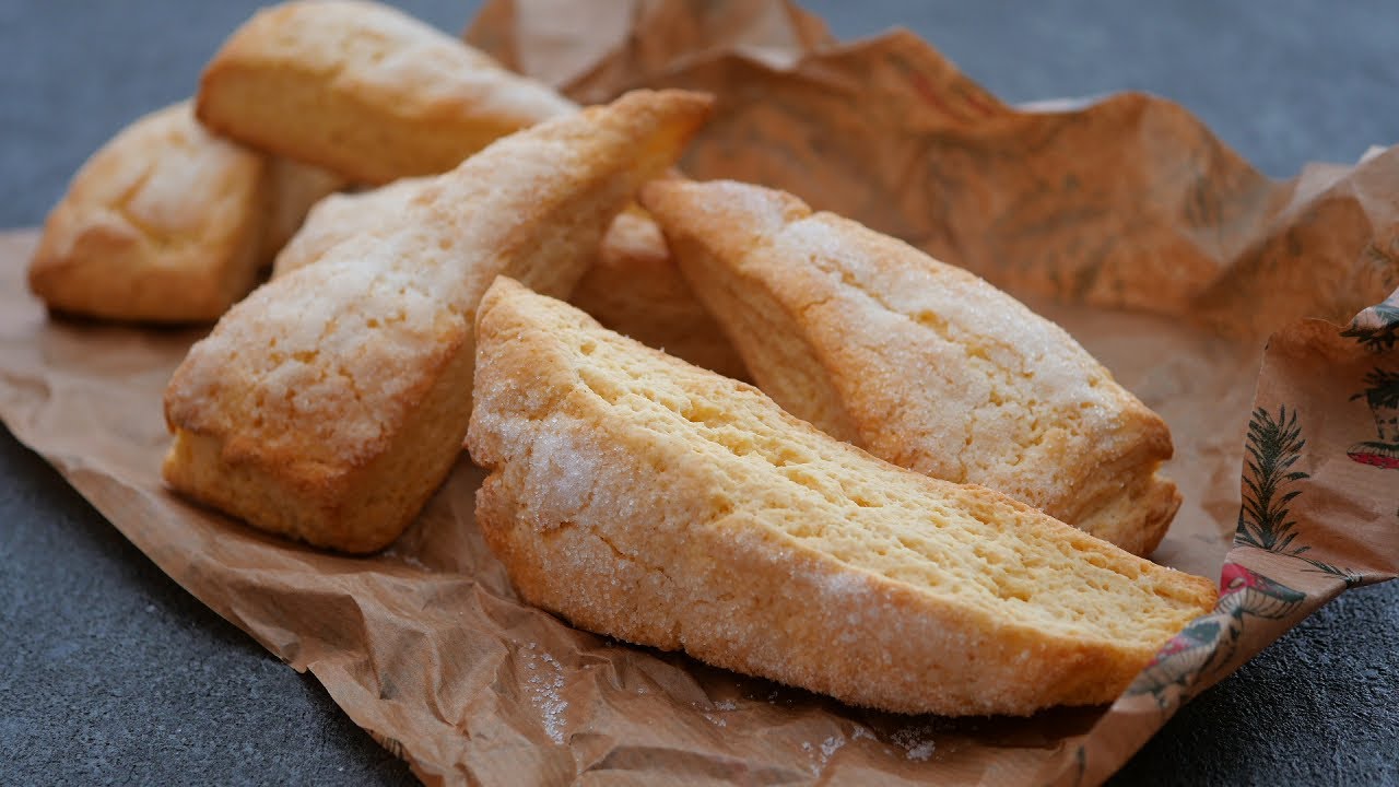 黄金色のシンプルなバターシュガースコーンは外側はざくっざく、中はふわっと♡ | Butter sugar scones