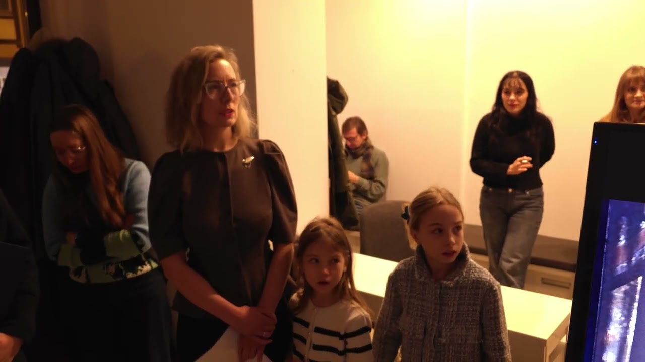 Marek Rogulski (Rogulus). Performans wystawy Ekstensja - Transigent. Gdańska Galeria Miejska 