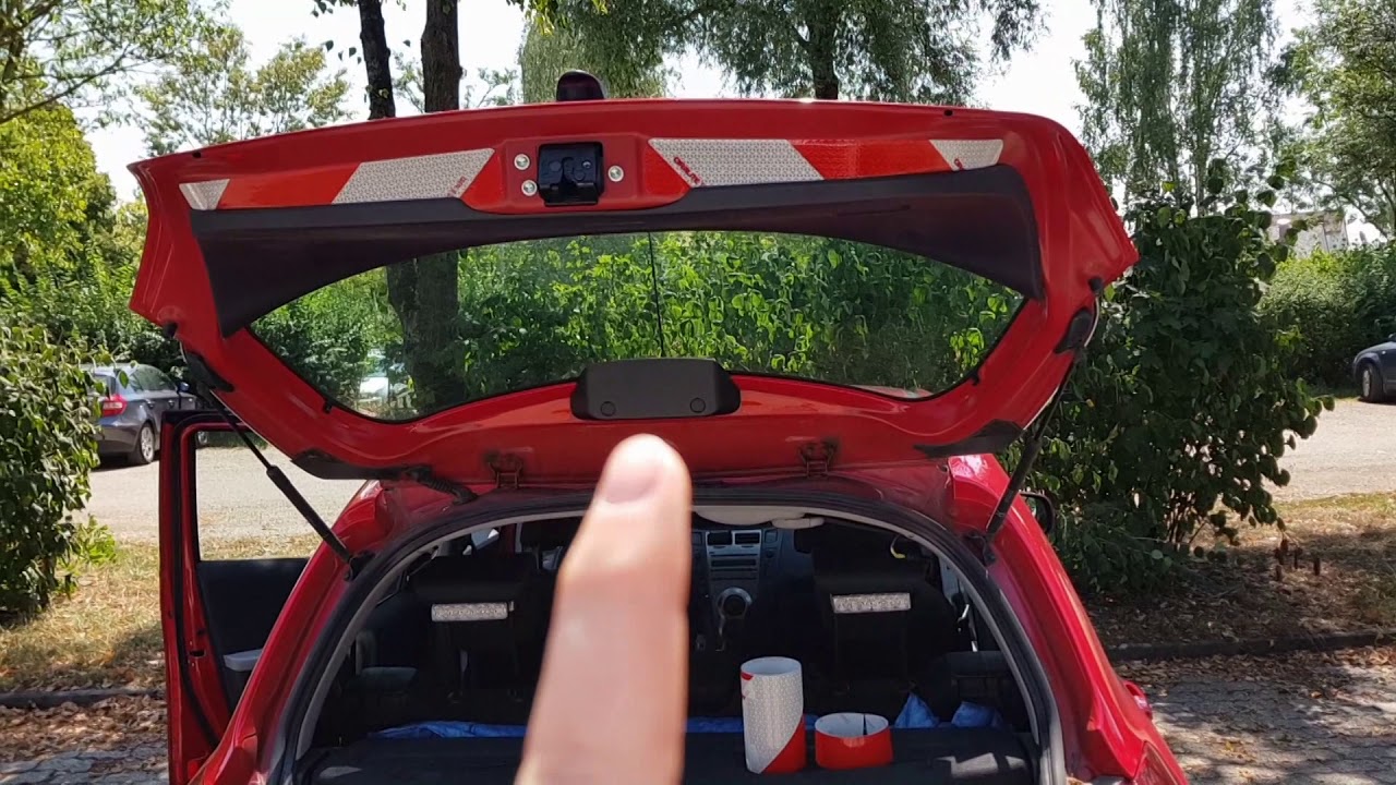 Heckwarneinrichtung im Fahrzeug
