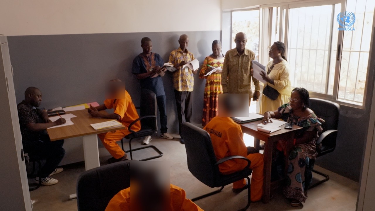 Des travailleurs sociaux dans les prisons de la RCA