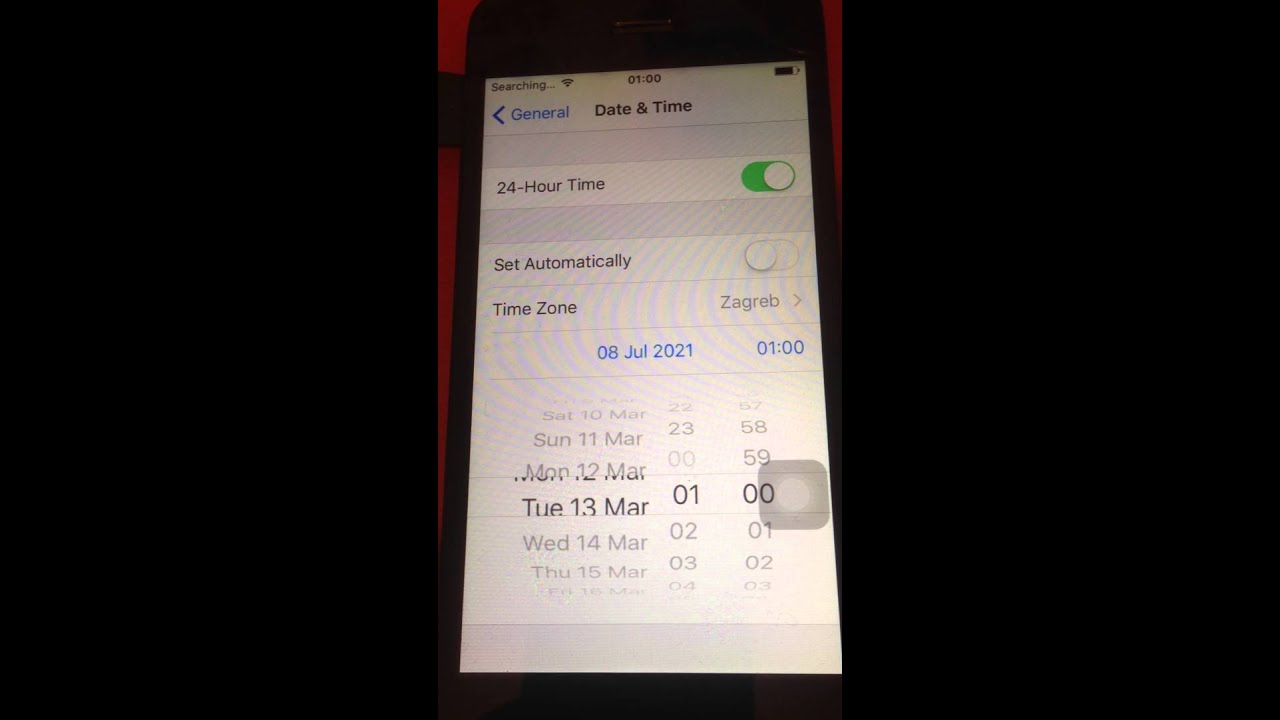 iPhone 5C - cannot set time, date and year goes crazy