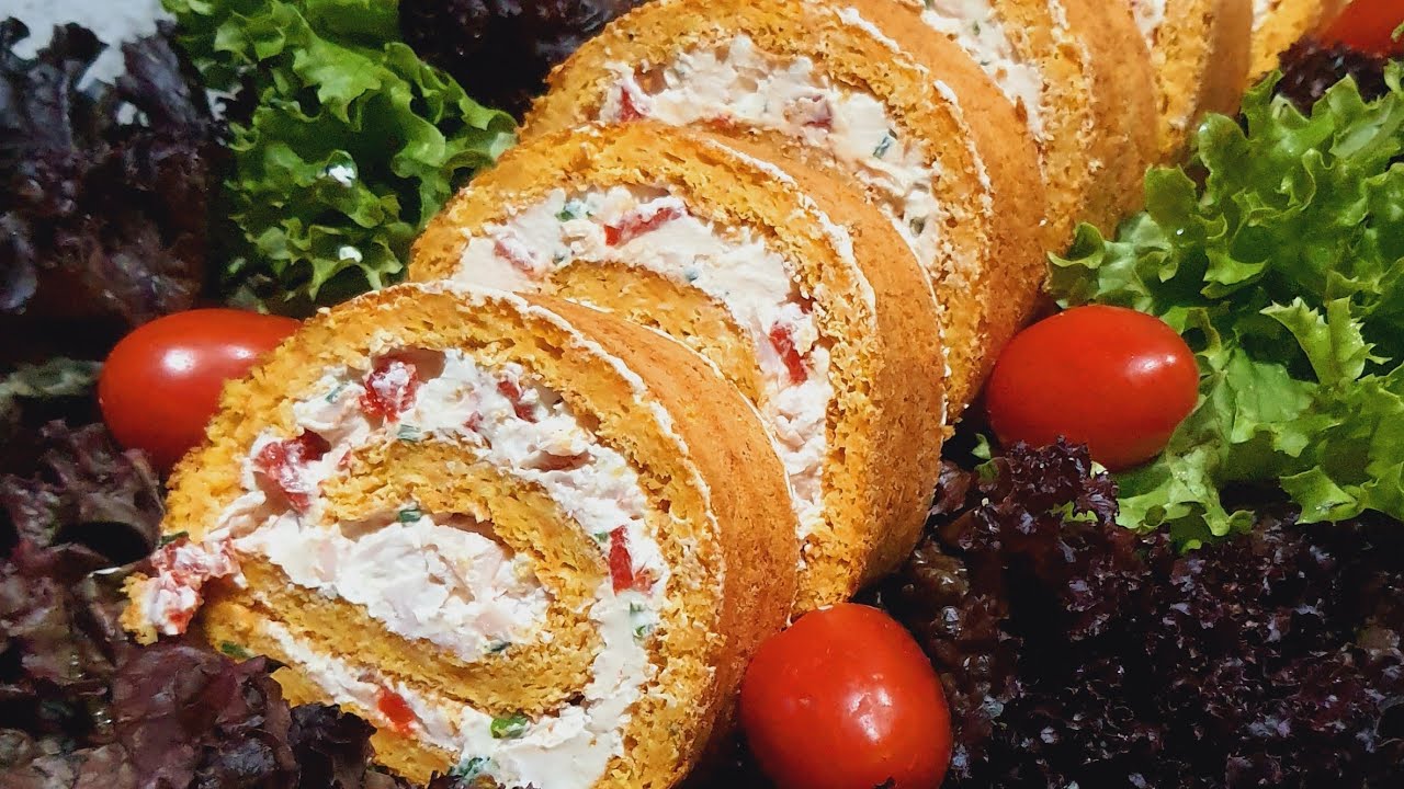 Ruladă de morcovi,cremă de brânză și piept de curcan/Carrot Roulade with cheese and smoked turkey