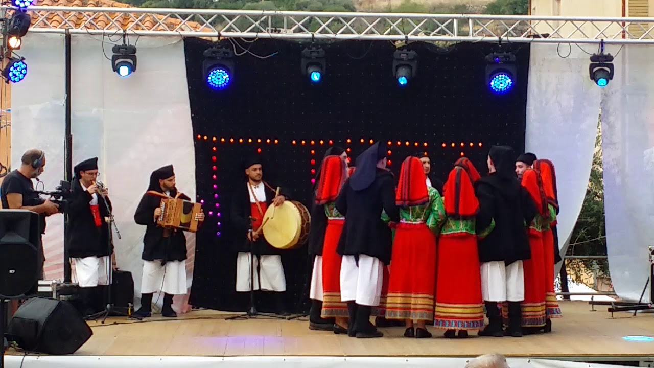 Gruppo Folk Pro Loco di Gavoi - Ballu tundu gavoesu