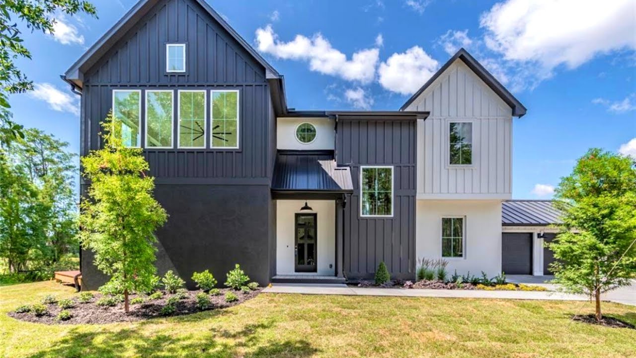 Touring A Lake Front Florida MODERN FARMHOUSE On A 1+ Acre Lot |  Luxury House Tour | 885K!