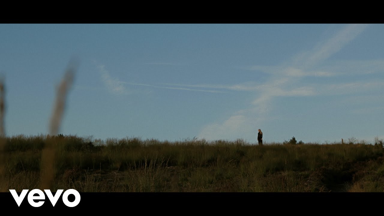 Annelie - Return (Official Video)