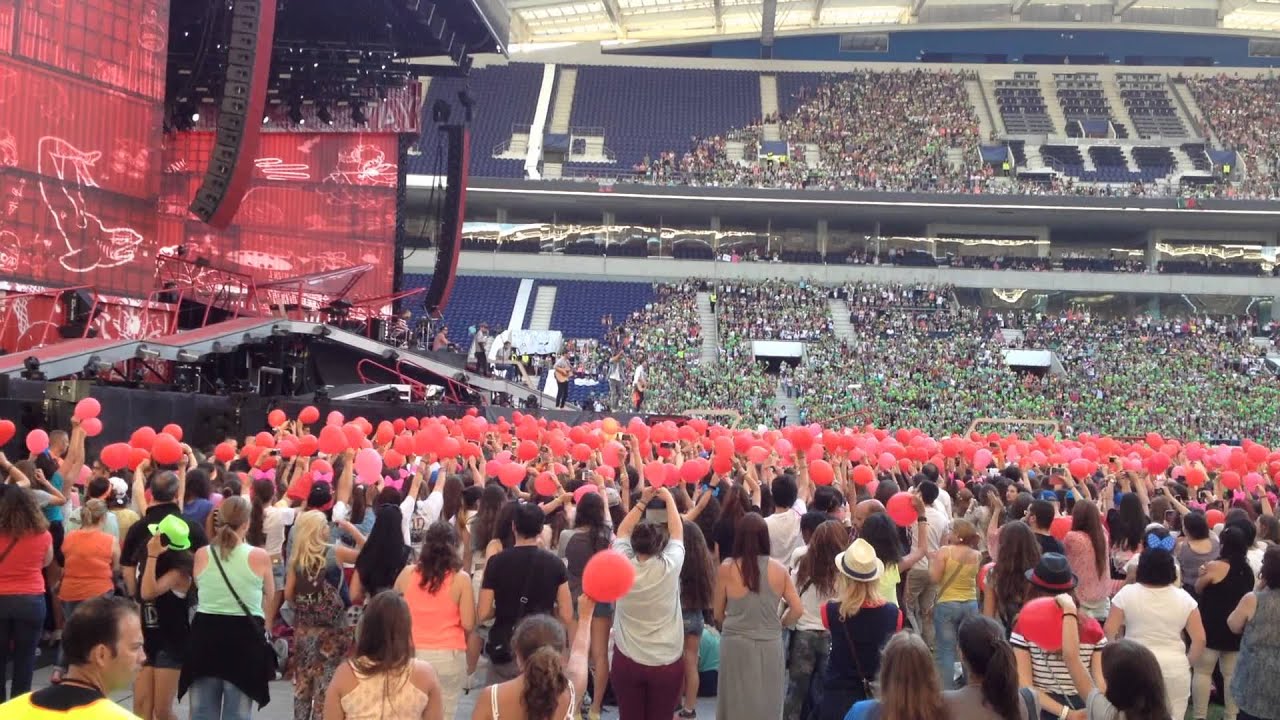 Torn - D.A.M.A, Estádio do Dragão, Porto, Portugal - WWA Tour - One Direction - 13.07.2014