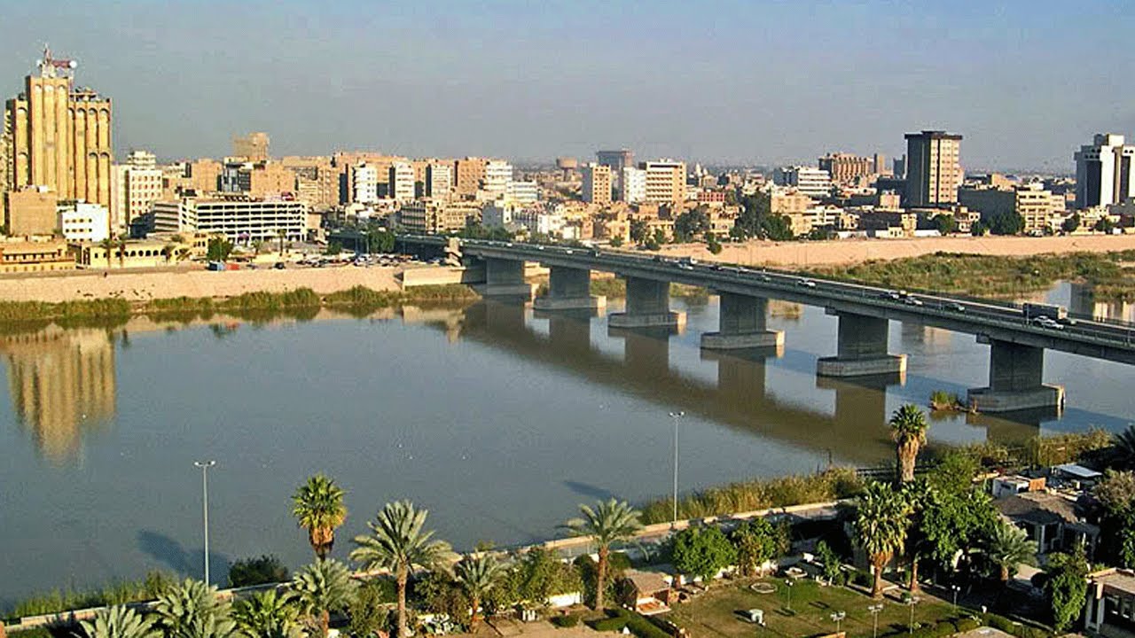 جولة في اجمل شوارع بغداد نبدي من جسر الجمهورية الى الكرادة