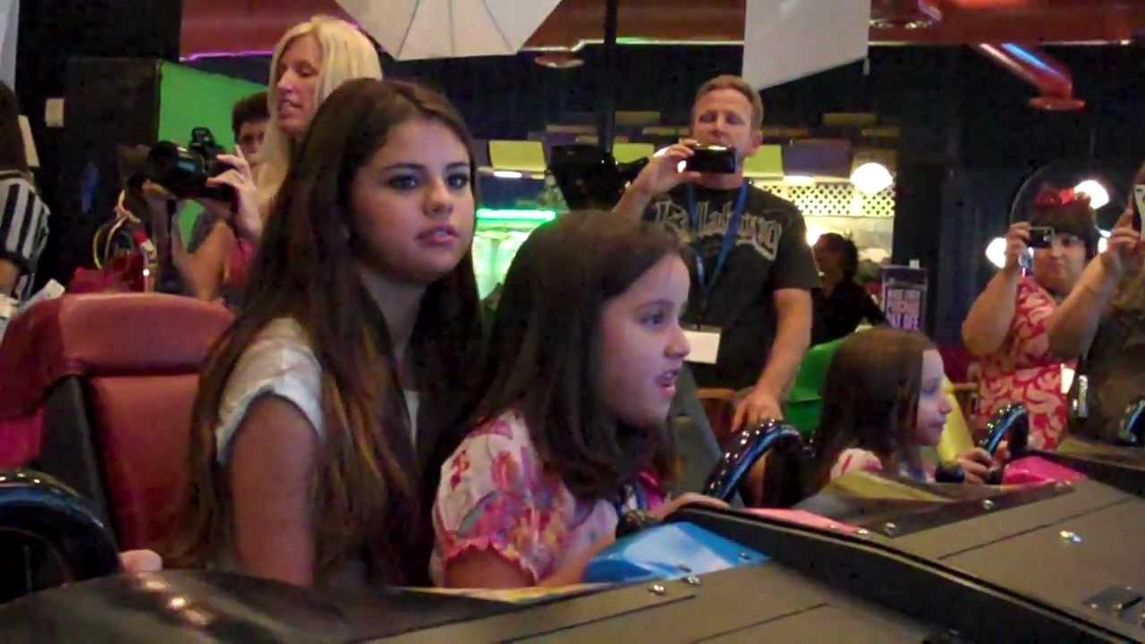 Selena Gomez Make a Wish 2012