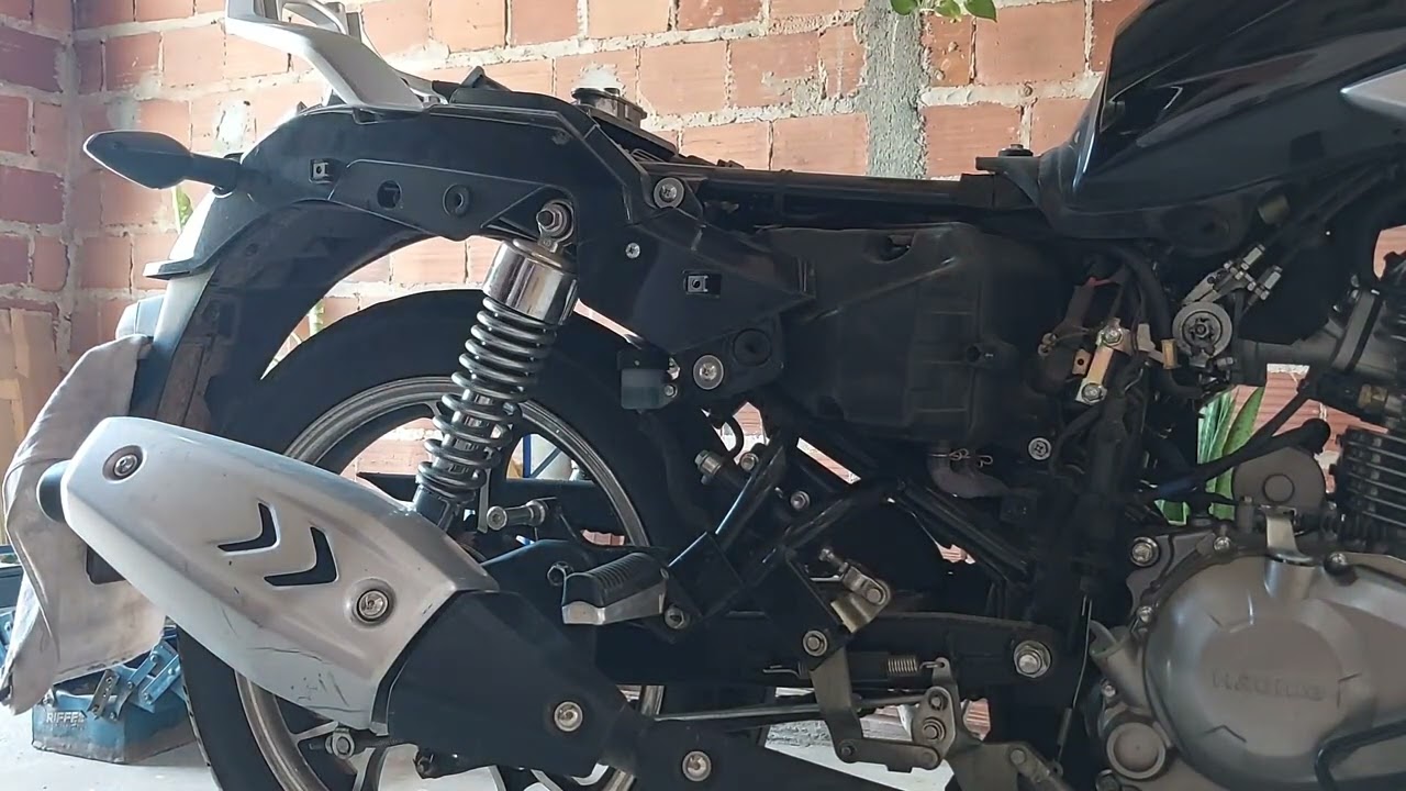 Manutenção do filtro de ar da master rider 150cc. Bônus no final.