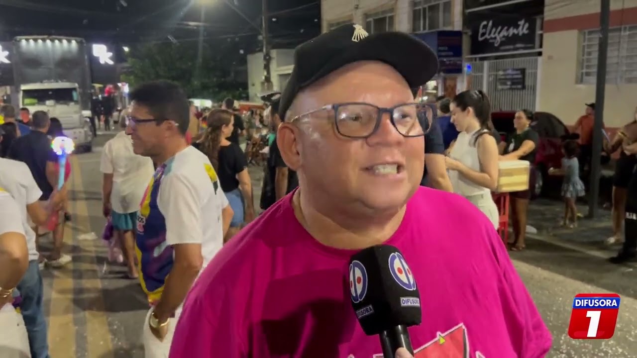 🎭🔥 Bloco dos Imprensados agita Cajazeiras! Difusora marca presen&ccedil;a na 2&ordf; noite de Carnaval🎤🎉