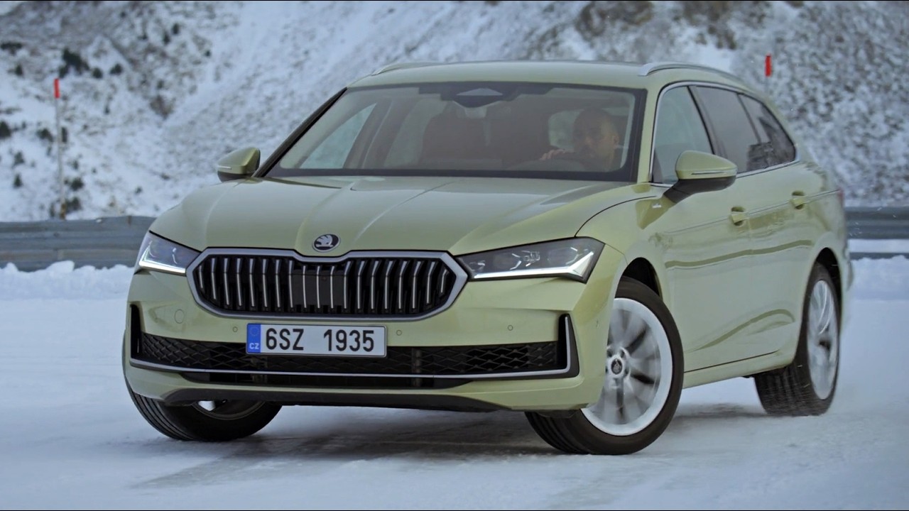 2026 &Scaron;koda Superb | Snow & Ice Drive