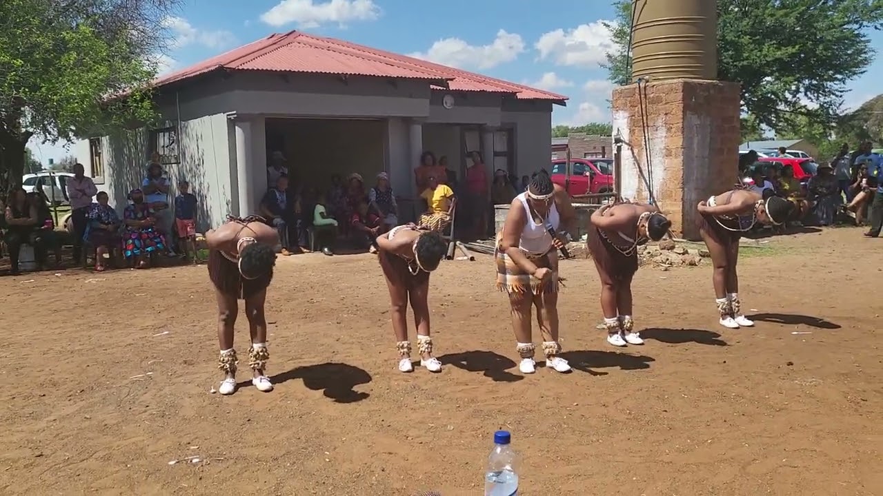 Ke bone molelo o timile