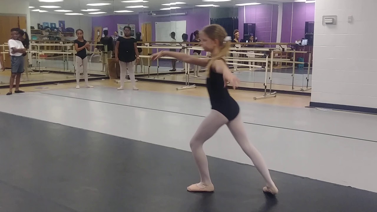 Tombe Pas de bourree with Pirouette(1)
