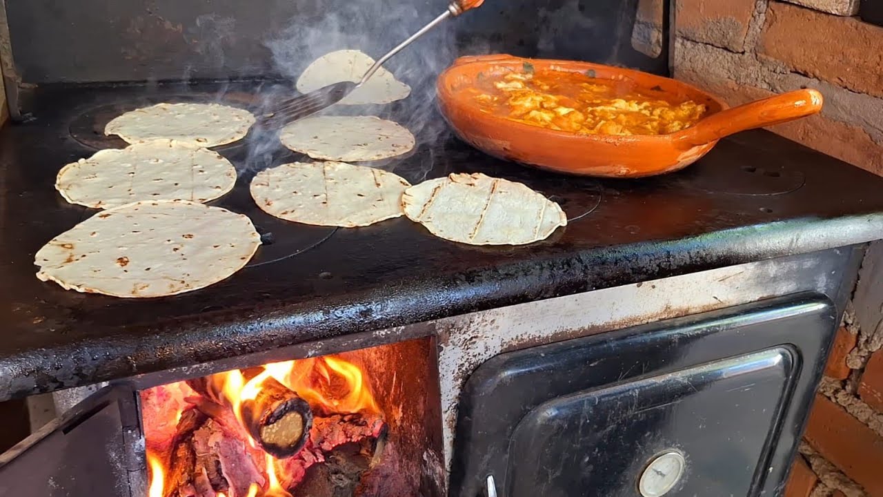DESAYUNO  FACIL , RAPIDO ,ECONOMICO Y MUY DELICIOSO MUY AL ESTILO DEL PATIO DE JAVIER