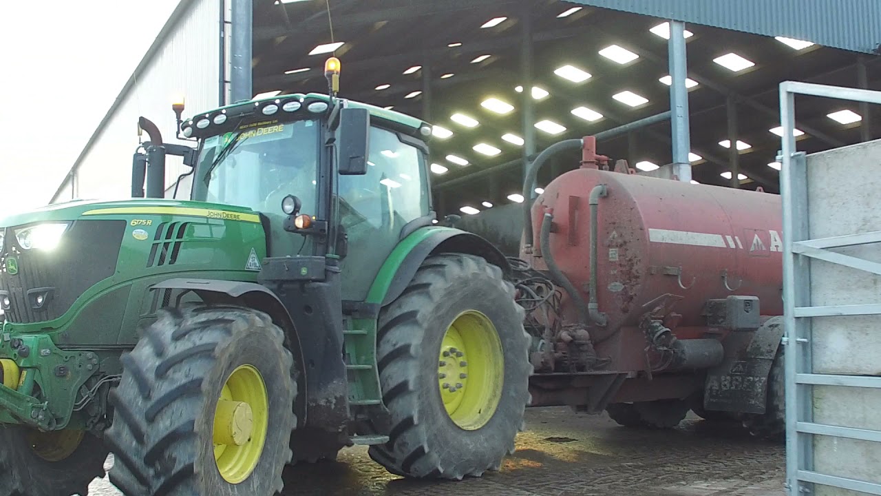 Abbey Machinery Tri-Axle and Tandem Tankers in Action