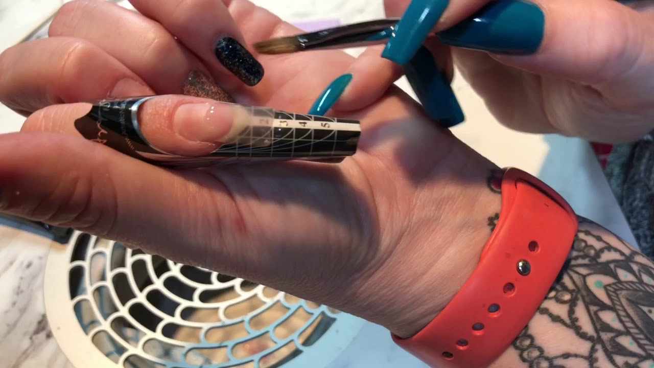 First impressions and review of Artistic Nail Design Putty