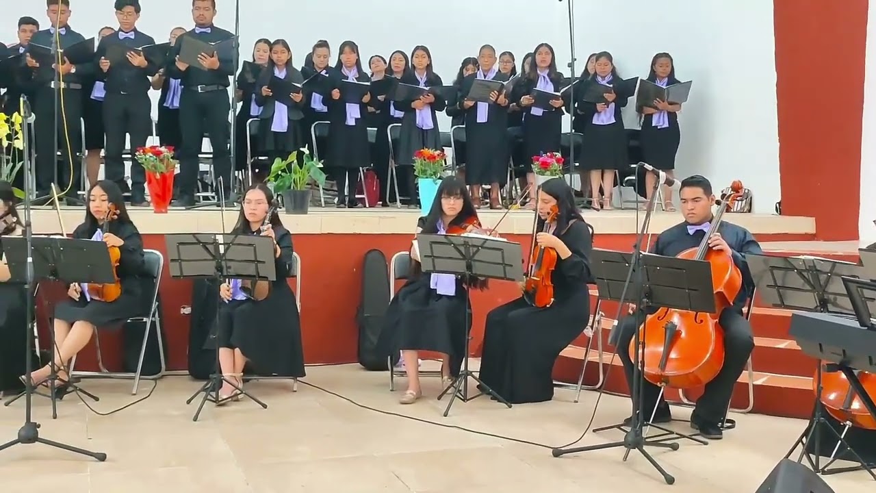 10000 RAZONES, coros unidos y orquesta