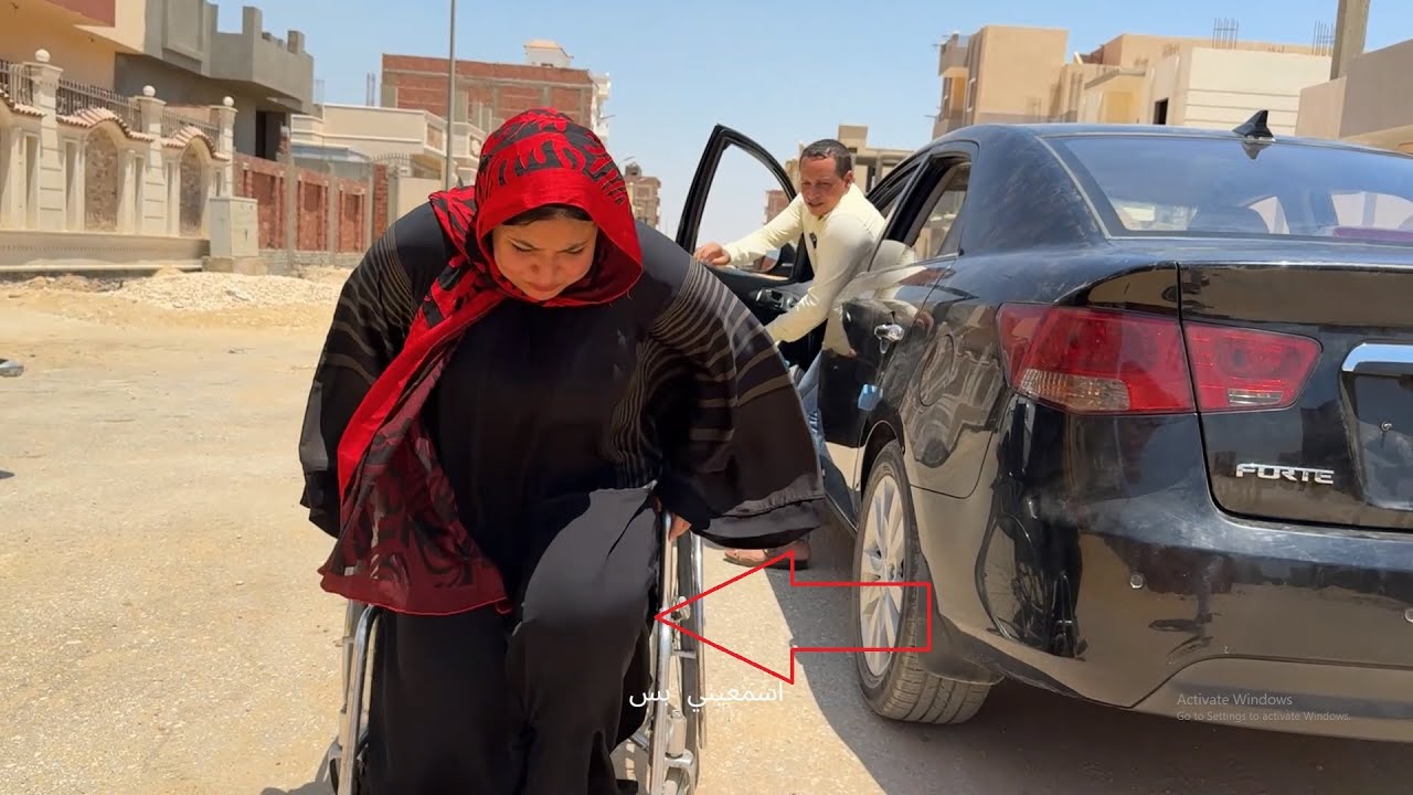 رجع بعد غربه 3سنين اتفاجئ بمراته بالشكل دا فى الشارع والسبب اخته! شوفوا عمل اى