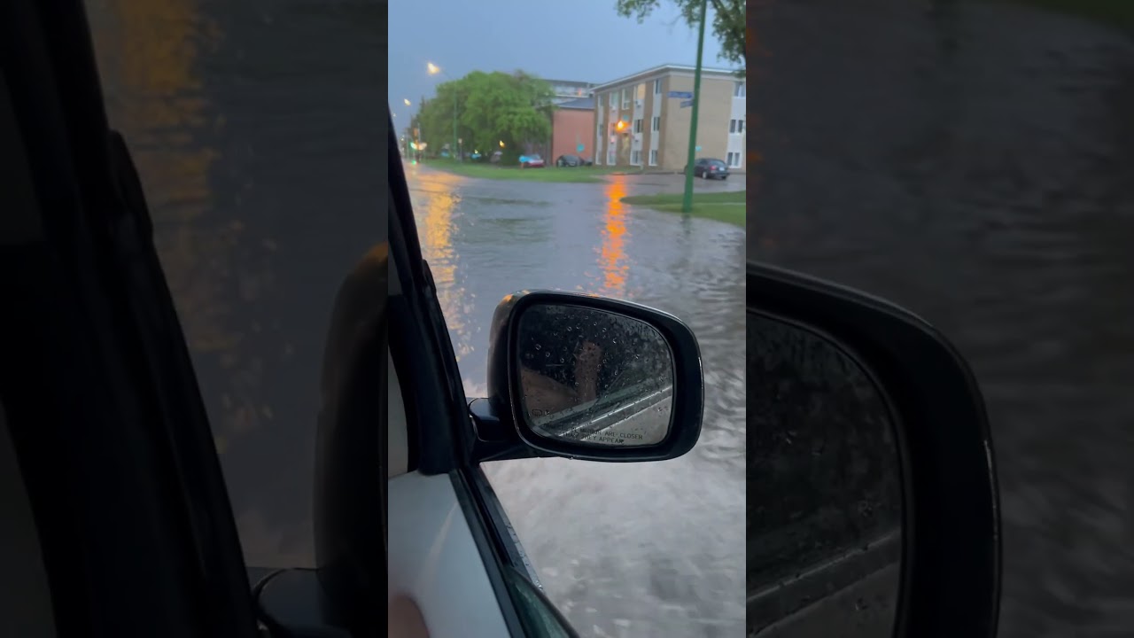 Dangerous floods and tornado warning in Regina Saskatchewan ⚠️⚠️