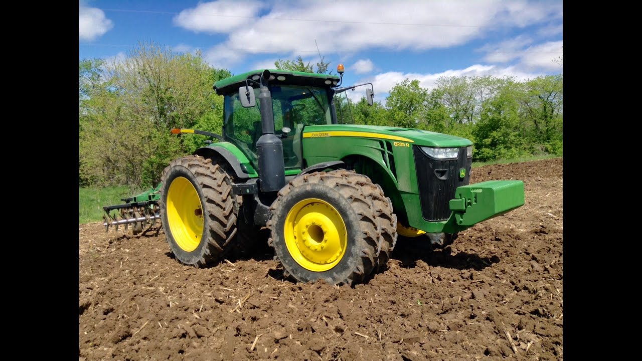 How to Operate a Tractor - John Deere 8235R