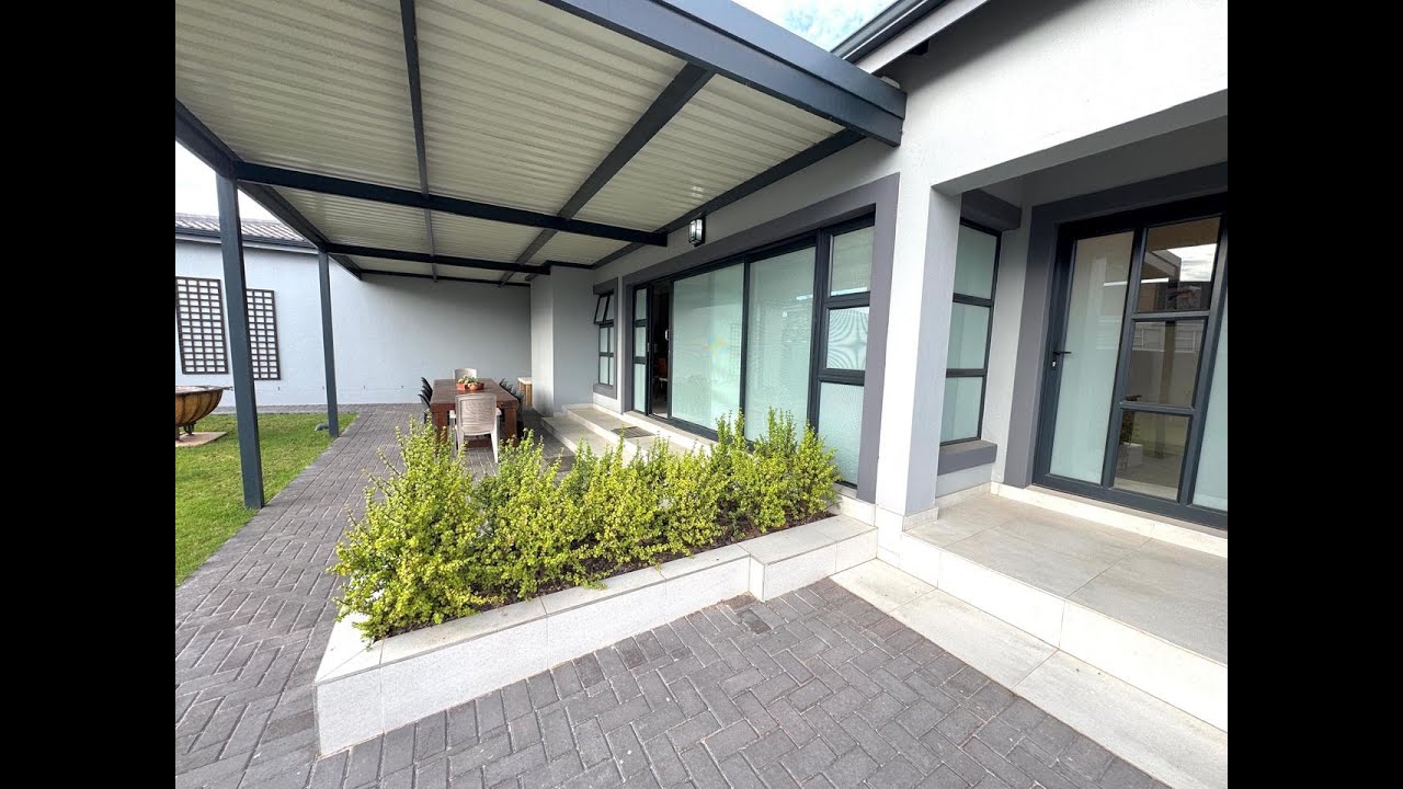 Three Bedroom Family Home-Myburgh Park -Langebaan