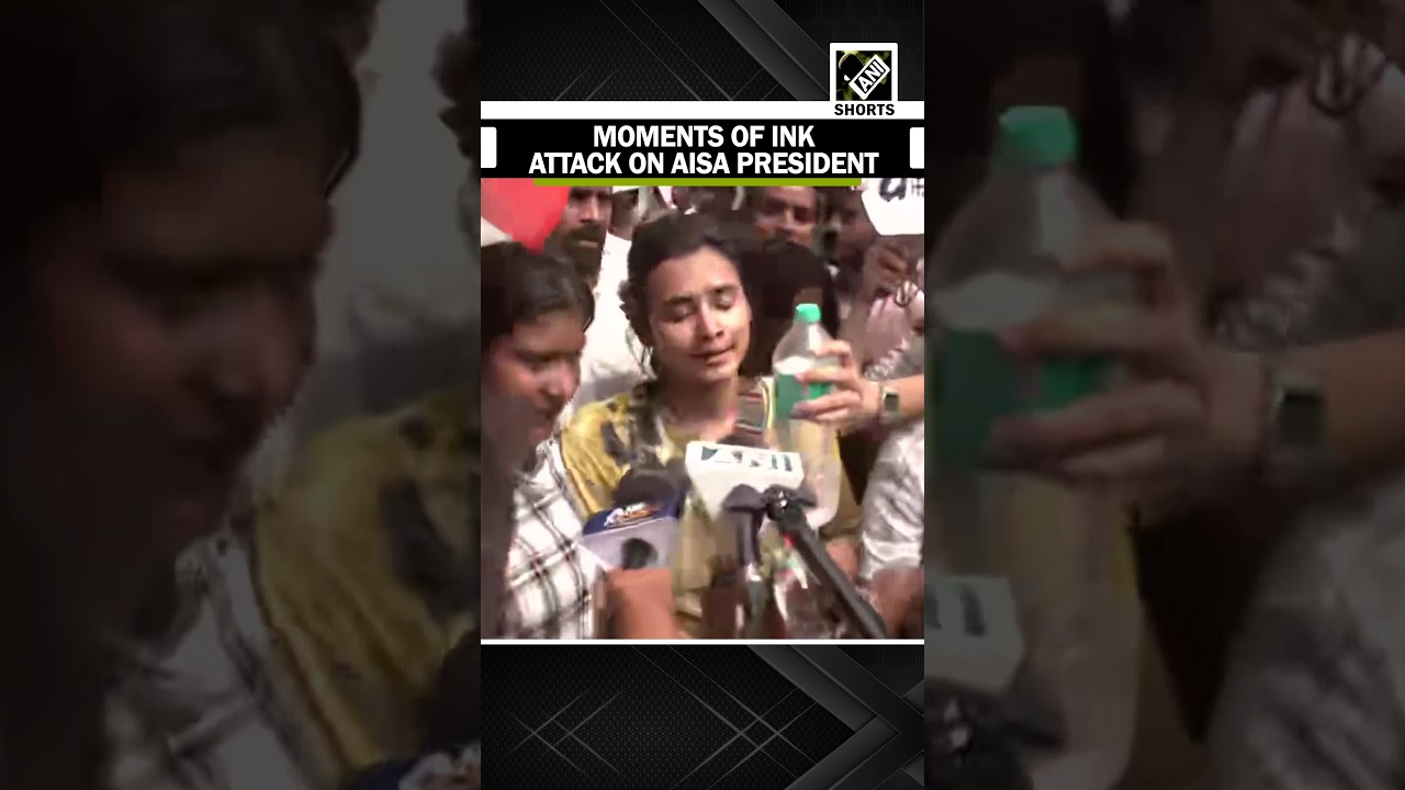 Moment: Ink attack on AISA President and Left activist Neha Bora during Ranchi Assembly march