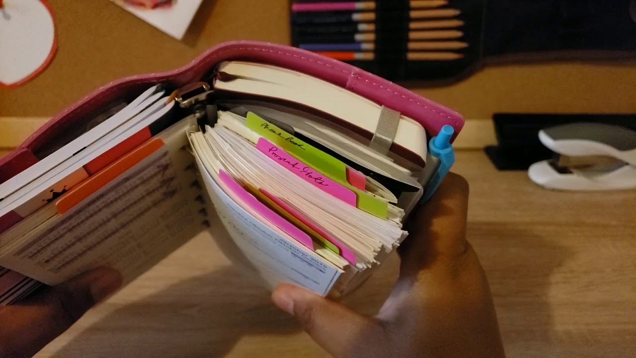 CHUNKY POCKET FILOFAX PATENT PLANNER IN THE COLOR HOT PINK| FUNCTIONAL PLANNING| CHUNKY POCKET RINGS