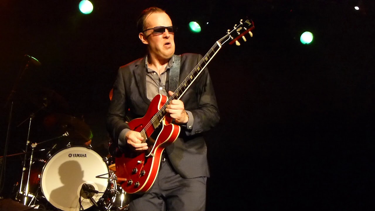 Joe Bonamassa - Pretending - 6/30/16 Vicar St - Dublin, Ireland