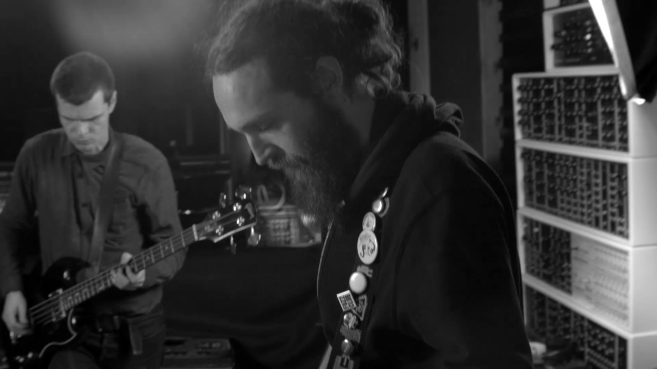 Fuzz Club Session: 10000 Russos - One Second Yugoslavia