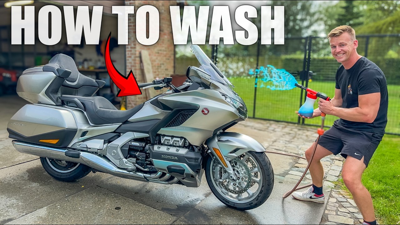 How to Wash a Motorcycle Scratch-Free with Smokey Bubbles | Honda Gold Wing Edition