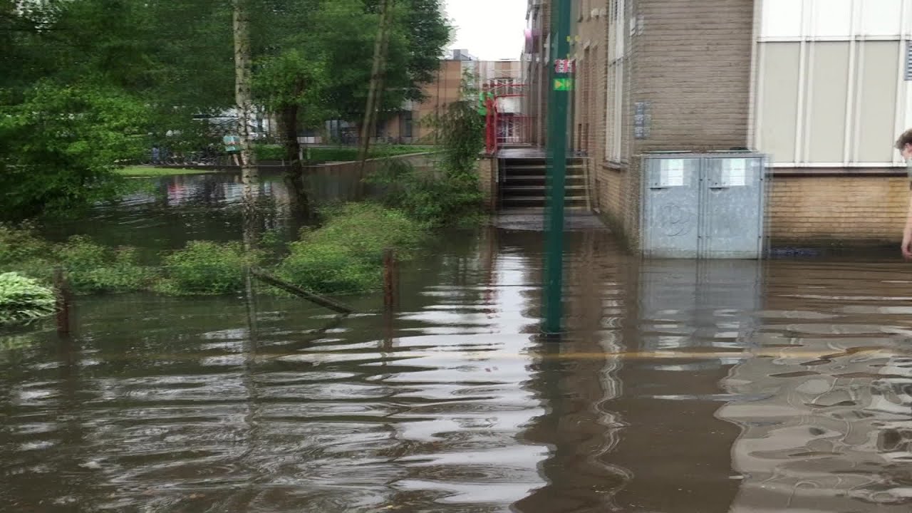 Boxmeer stond volgens de inwoners in mum van tijd onder water